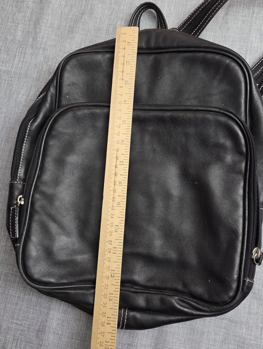 Daytimer Genuine Leather Black Backpack 14 X 13 X 3.5 Inches - Picture 3 of 16